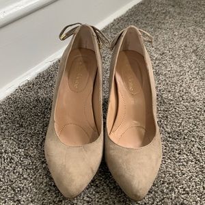 Kelly&Katie Tan/Nude Suede Heels size 7